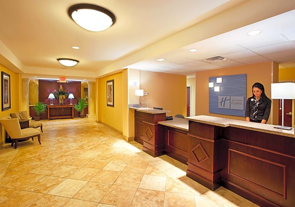 Holiday Inn Express & Suites Niagara Falls