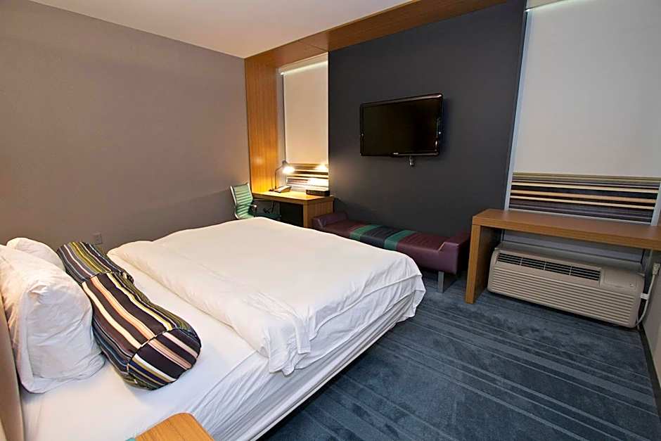 Aloft by Marriott Tulsa