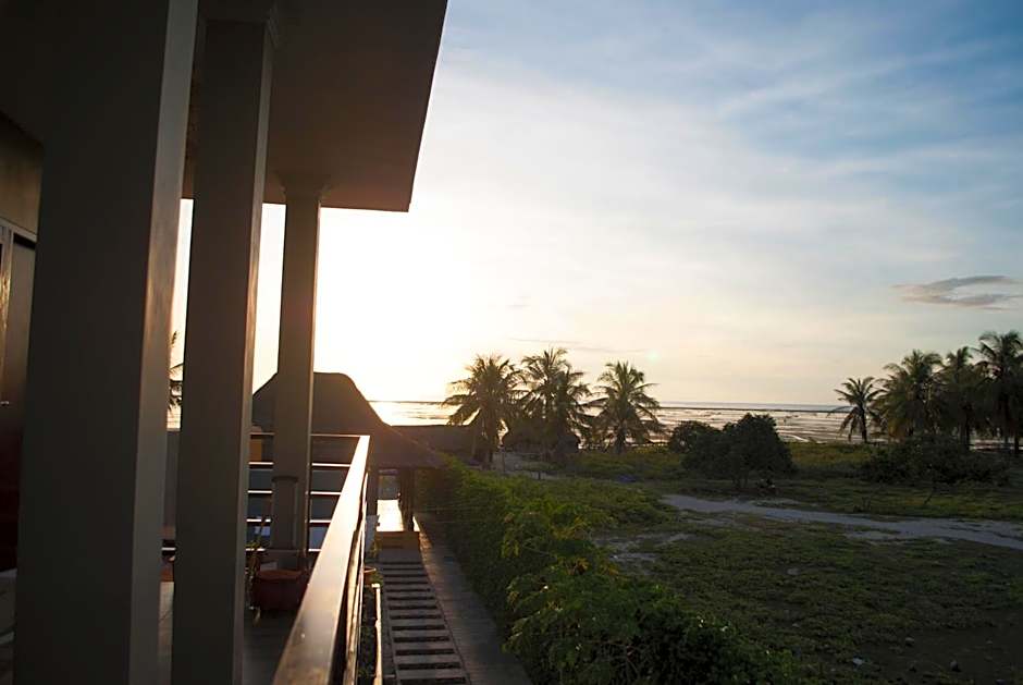 Casa Narrow Villa