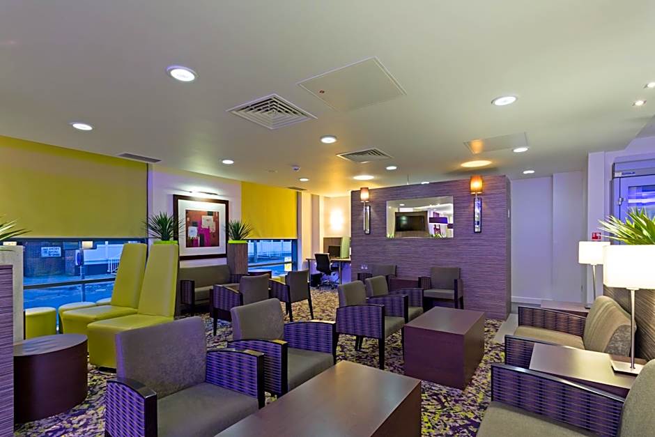 Holiday Inn Express Harlow By IHG