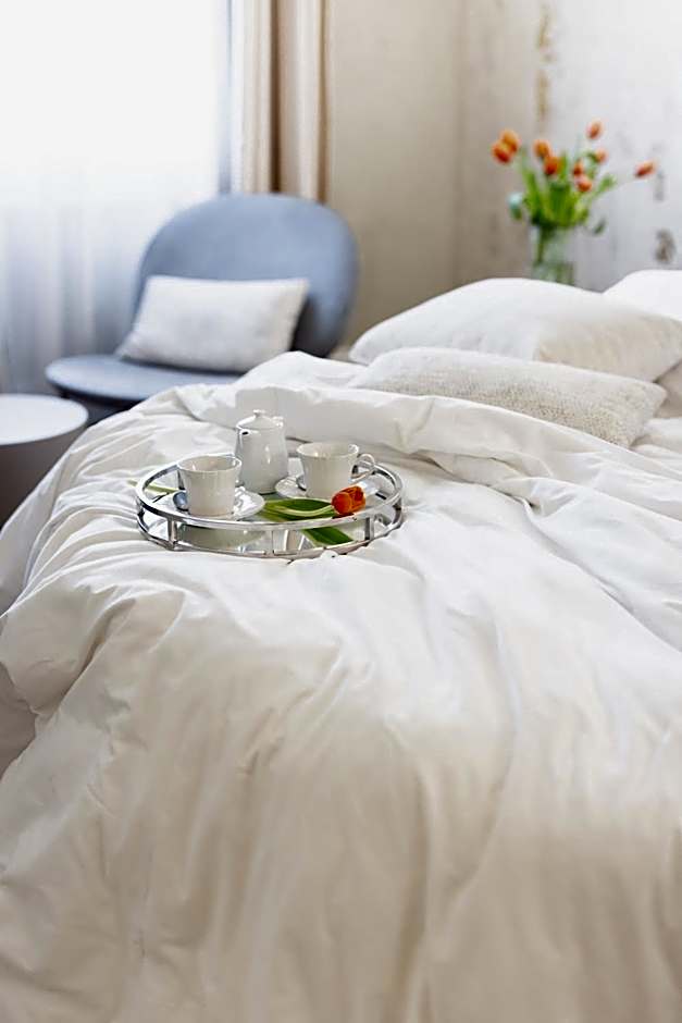 Castellano Hotel & Suites