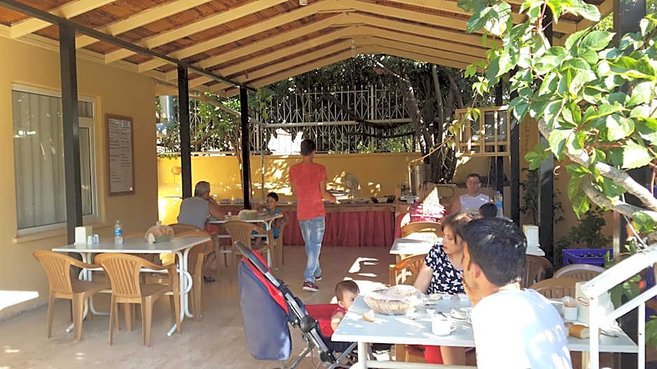 Caner Hotel