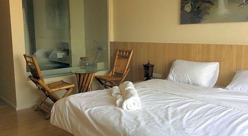 Himawari Guesthouse at Kanyarat