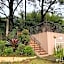 3 Pax Charming Foggy Cold Breeze, Cozy Gardenville Hotel