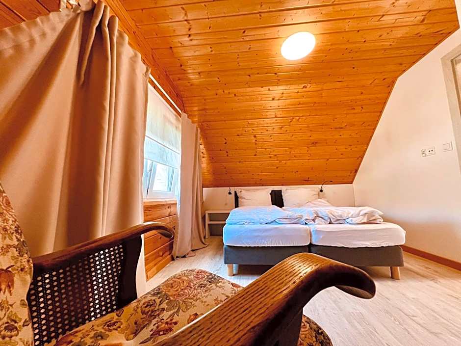 Biale Domki Paula Rewal - Domki z klimatyzacja, w obiekcie Jacuzzi i darmowe Wifi!