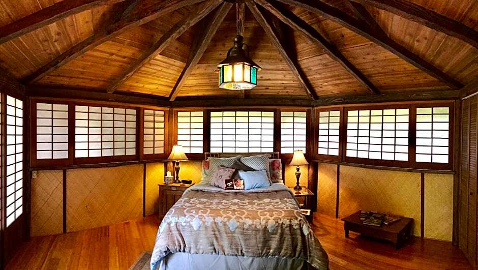 Hale Maluhia Country Inn