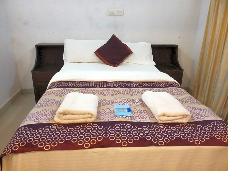 Saro Lake County Hotel