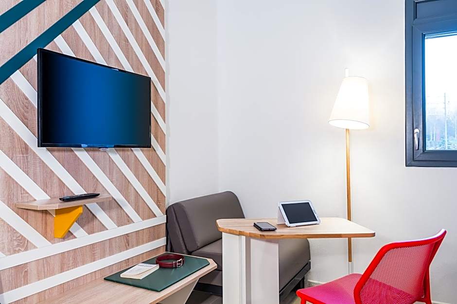 ibis Styles Rouen Val De Reuil