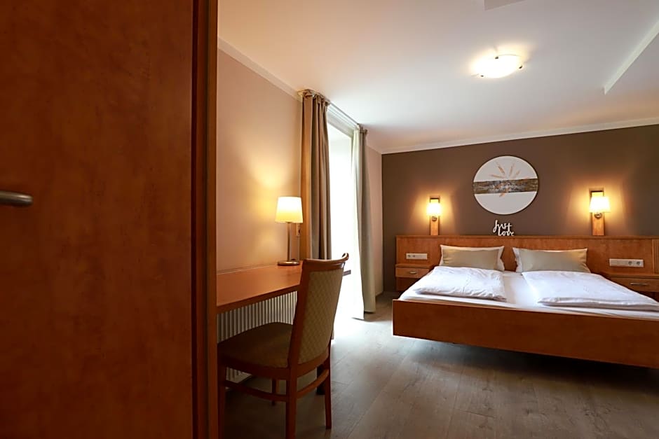 Hofgut Langenborn Wohnen auf Zeit möblierte Apartments Aschaffenburg Alzenau Frankfurt