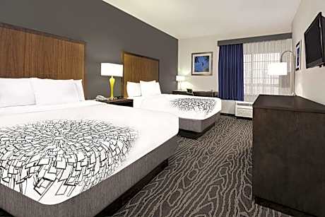 Deluxe Queen Room with Two Queen Beds - Non-Smoking