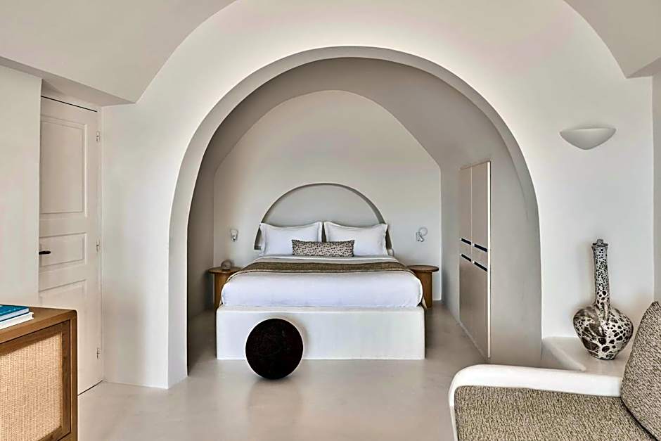 Mystique, a Luxury Collection Hotel, Santorini