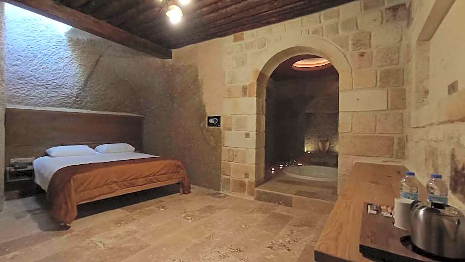 EVANTHIA CAVE SUITES