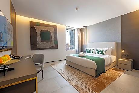 Presidential Suite, Lagoon View (2 King Beds)