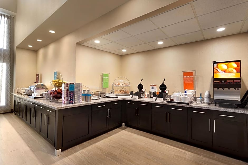 Hampton Inn and Suites Springdale
