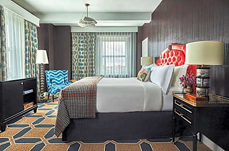 Graduate King Room with Bath Tub - Disability Access