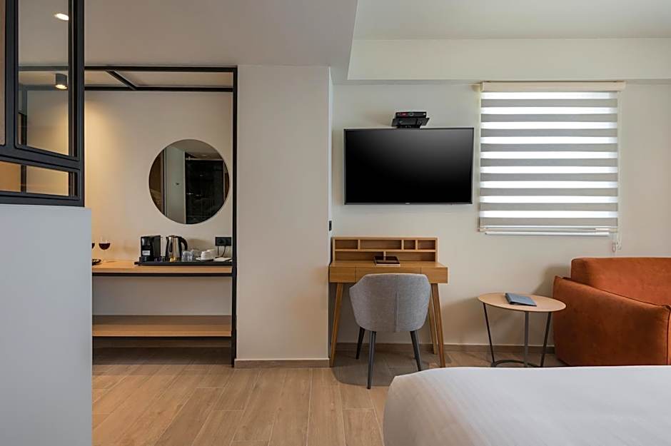 Hyperion City Hotel & Spa