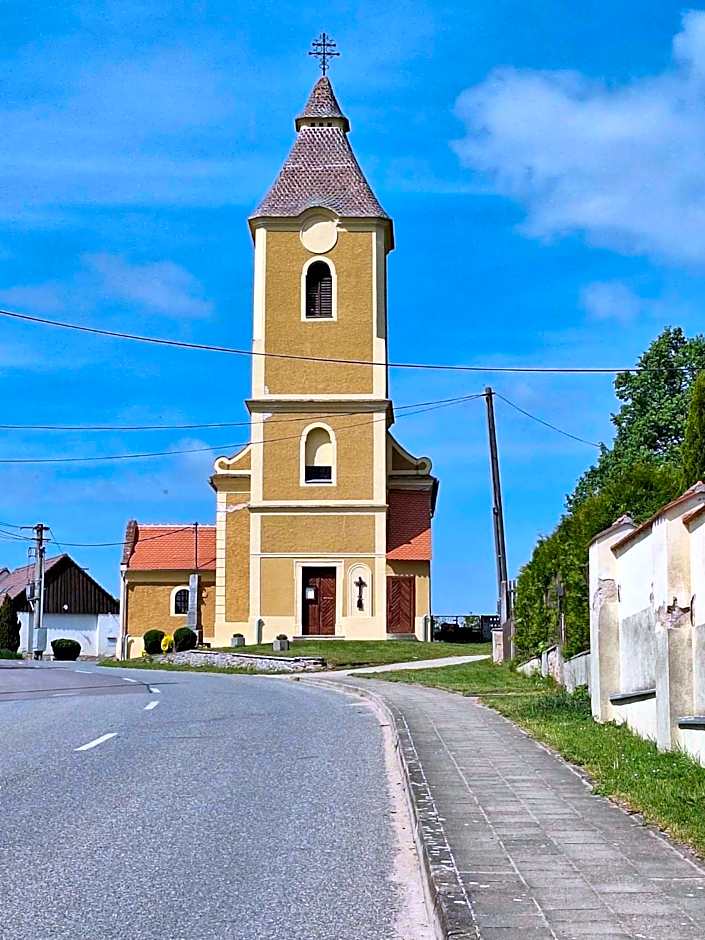 Chata u tří borovic