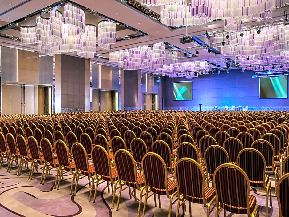 Renaissance by Marriott Huizhou Hotel