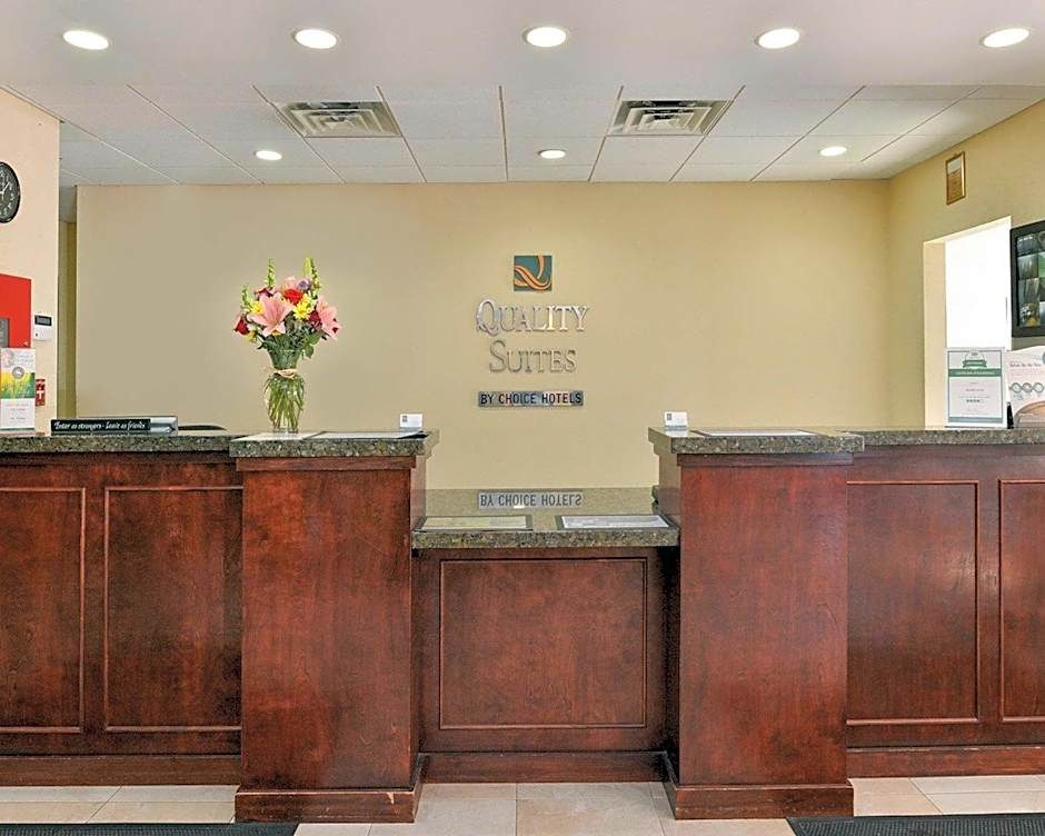 Quality Suites Stratford