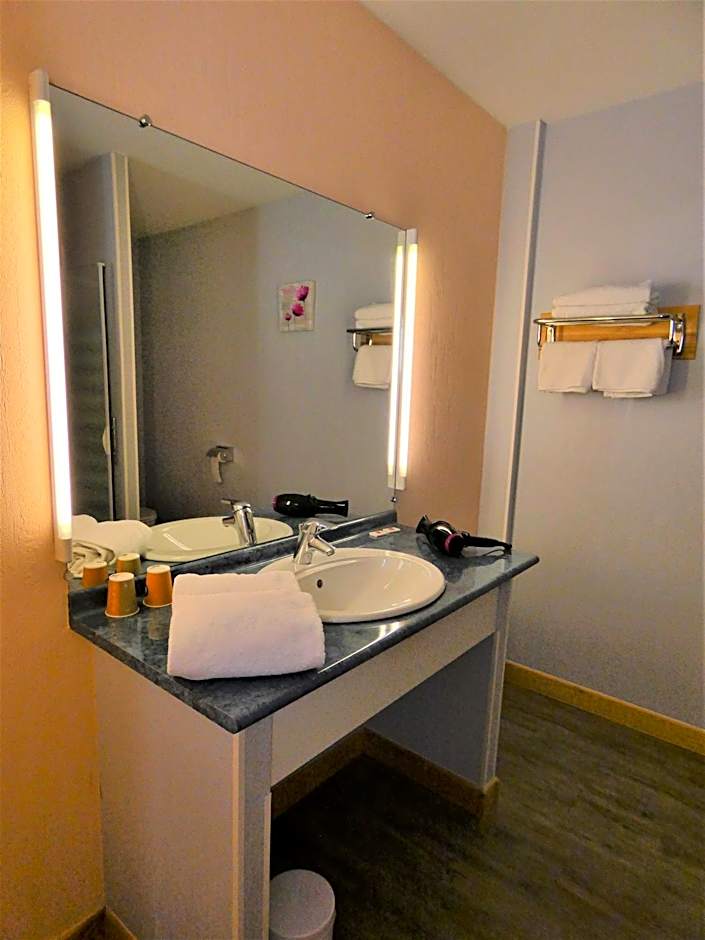 Hôtel Azur Saint Junien Cit'Hotel