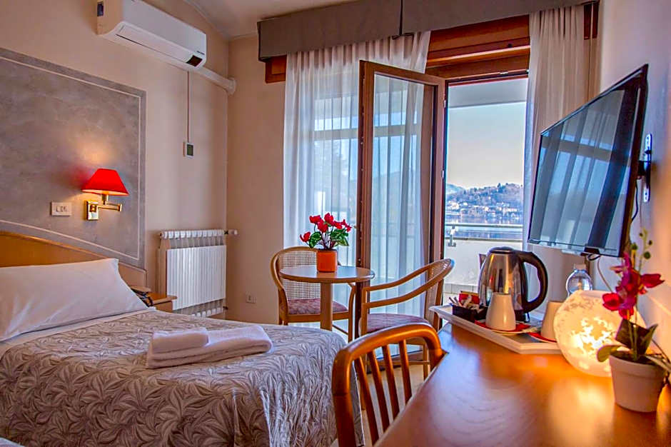 Hotel Chalet del Lago
