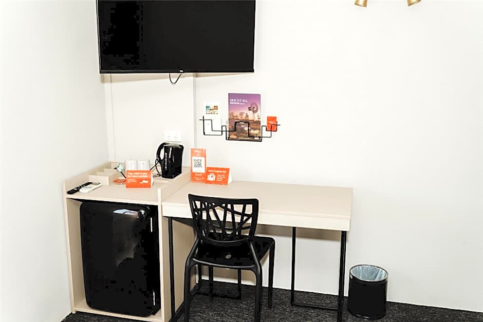 Nightcap at Barkly Hotel