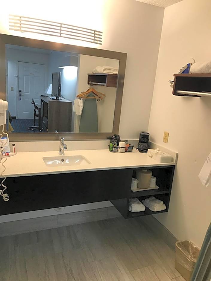 Baymont by Wyndham Anderson Clemson