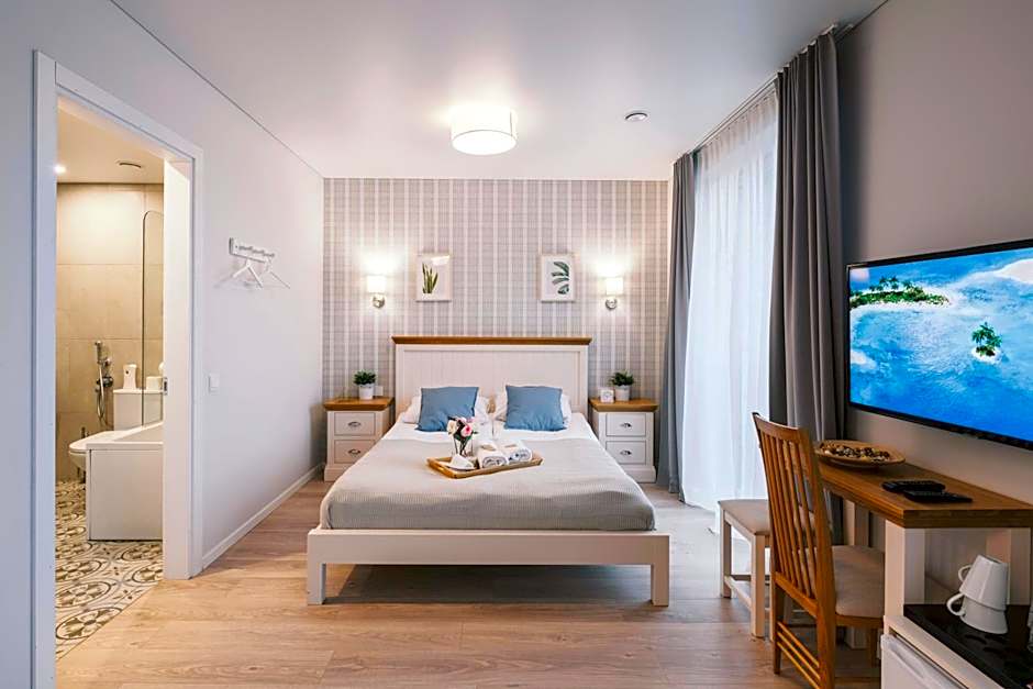 J14A I Rooms & Apartments AUTOMATED SELF CHECK-IN