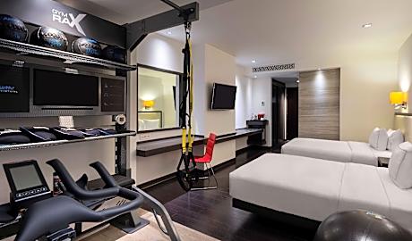 2 Twin Bed Fitness Room W/ Trx - Pull Up Bar