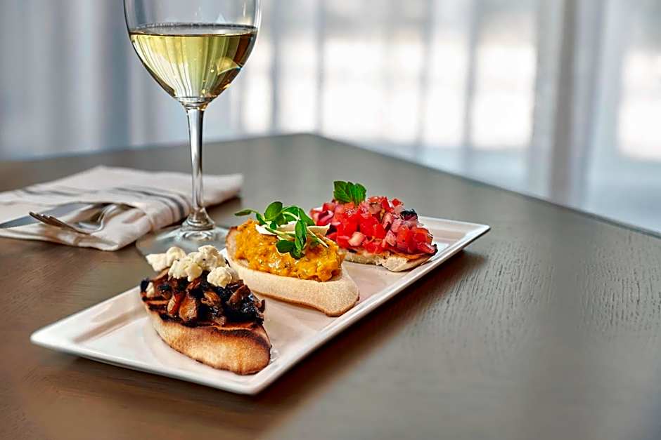 The Hotel Saskatchewan, Autograph Collection by Marriott