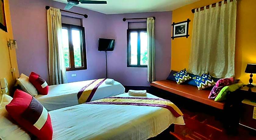 Saynamkhan River View