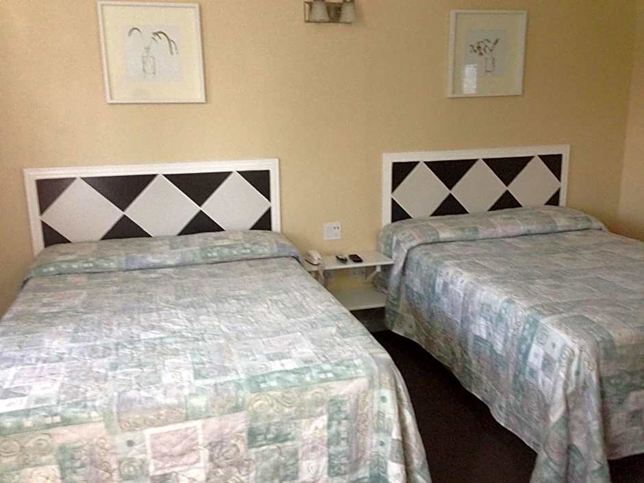 Photo 1 of 8 of 2 Double Beds, Nonsmoking