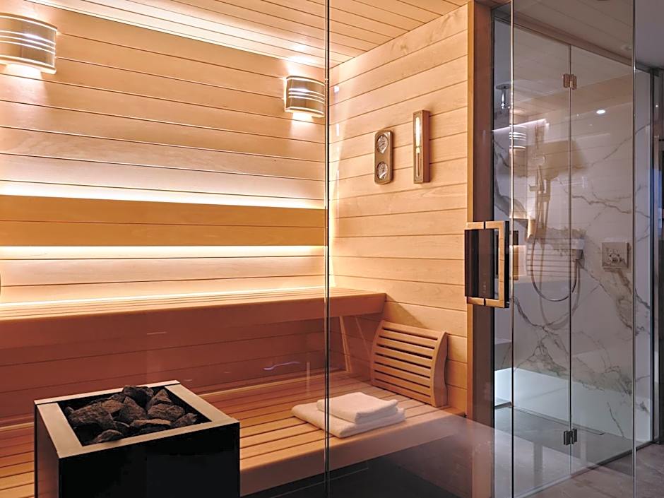 Heron Live Hotel Marina & SPA