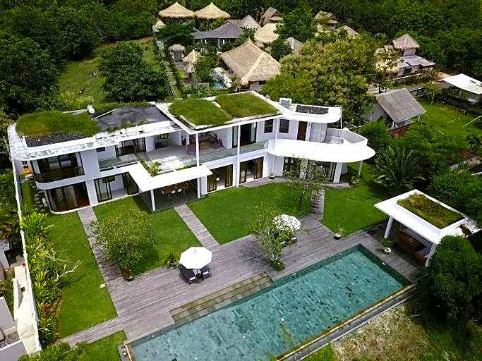 Balangan Sunset: Amazing 4 BDR Villa in Balangan w/ OCEAN VIEW in Balangan