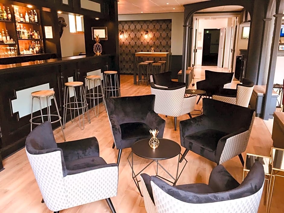 Hotel Le Cardinal Rueil Centre