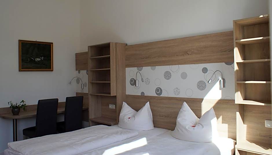 Zdjęcie 1 z 16 — Double Room