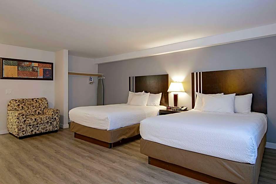 Travelodge by Wyndham Kamloops Mountview