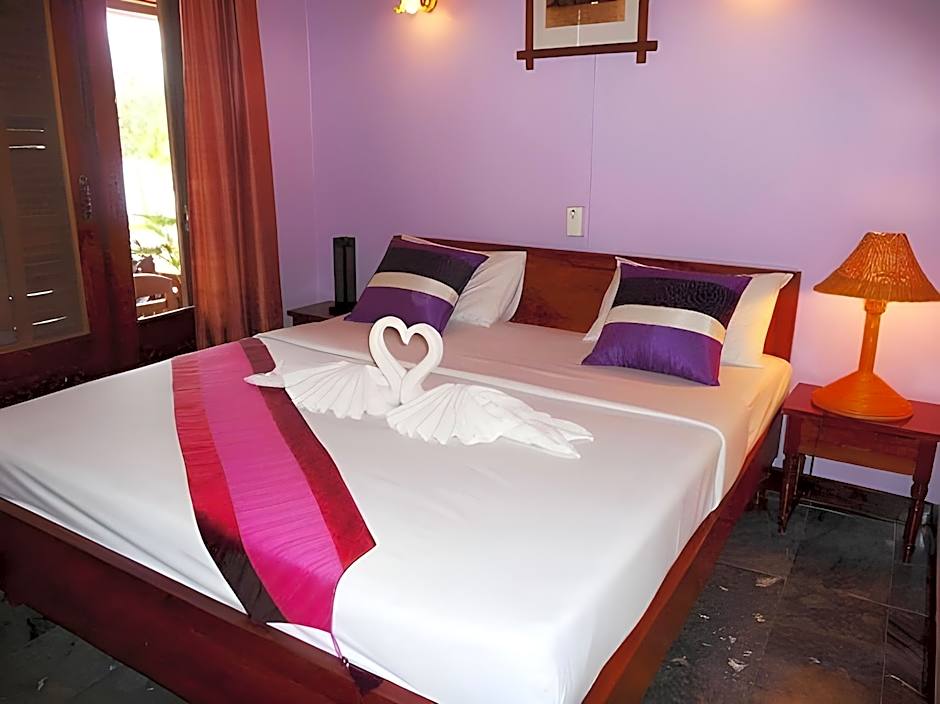 Saynamkhan River View