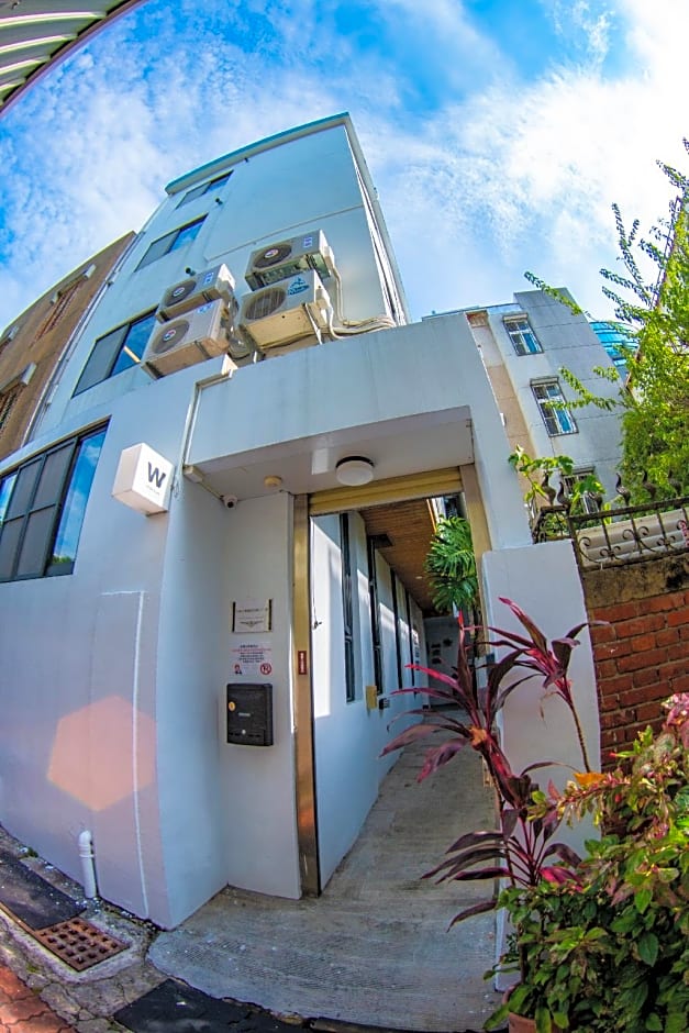 White House – Tainan, LA
