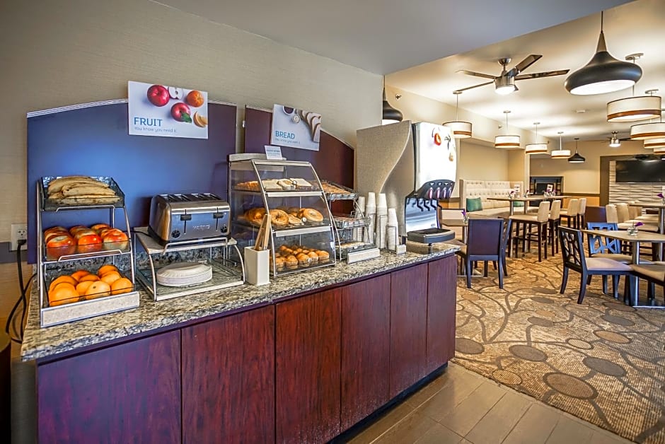 Sleep Inn & Suites