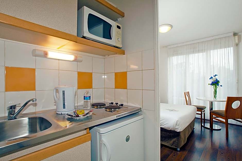 Sejours and Affaires Paris-Nanterre