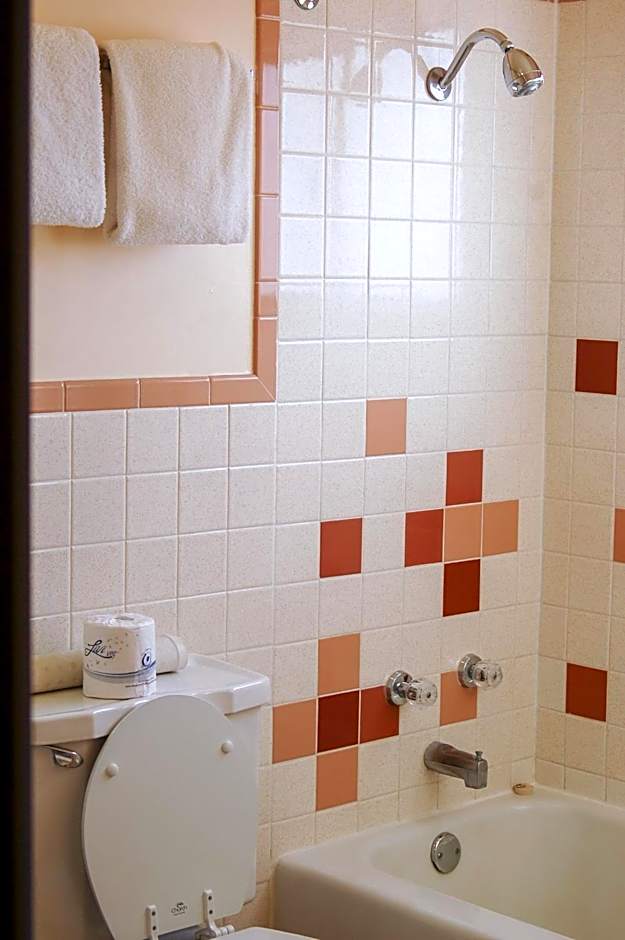 Sunset Motel Moriarty