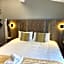 Brit Hotel Bleu Nuit