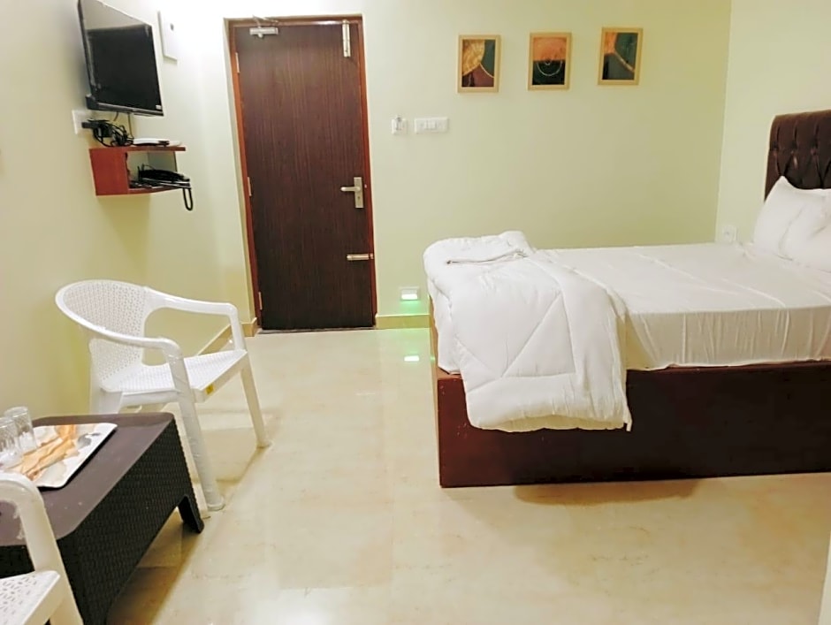 The Paradise Guest Inn