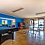 Beachcomber Lodge & Backpacker
