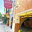 Les Arcades Le Lion D'or