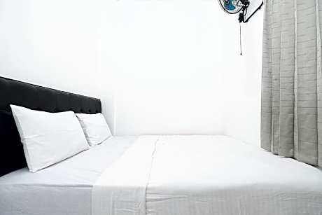 Saver Double Room with Non-Attached Bathroom