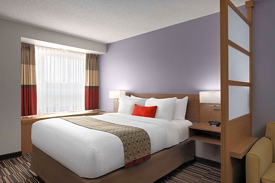 Microtel Inn & Suites By Wyndham Kirkland Lake