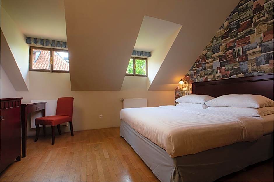 Charles Bridge Heritage Suites by SALVATOR HOTELS