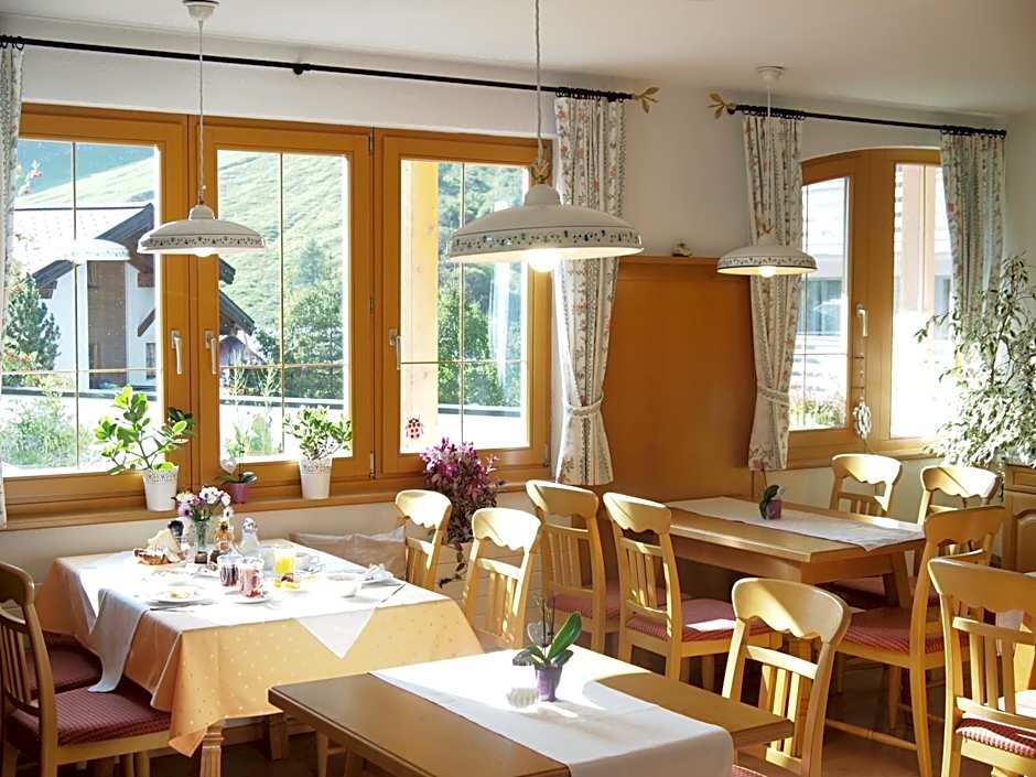 Apart-Garni Motnaida